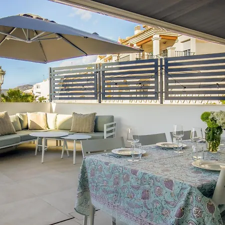 Terrace, Views, Pool&garage In Appartement *