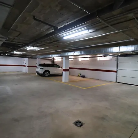 Nerja Apartamento con Piscina y Garaje * Nerja