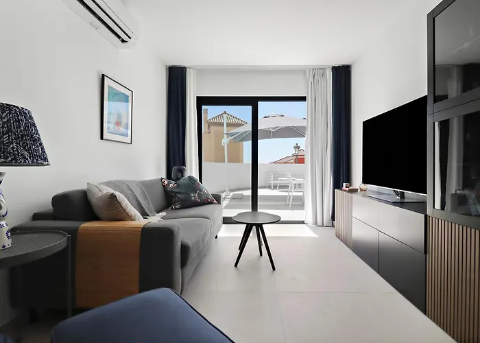 Terrace, Views, Pool And Garage Apartament In Nerja Apartment