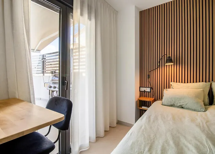 Nerja Apartamento con Piscina y Garaje * Nerja