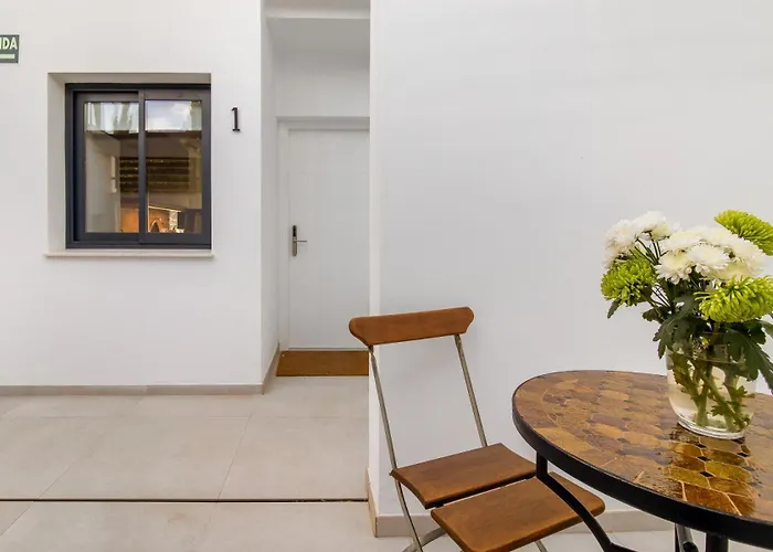 Con Piscina Y Garaje Apartment