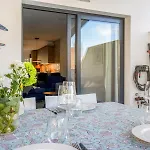 Apartman Terrace, Views, Pool And Garage In *