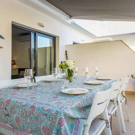 Apartman Terrace, Views, Pool And Garage In