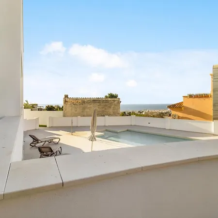 דירה Terrace, Views, Pool And Garage In נרחה